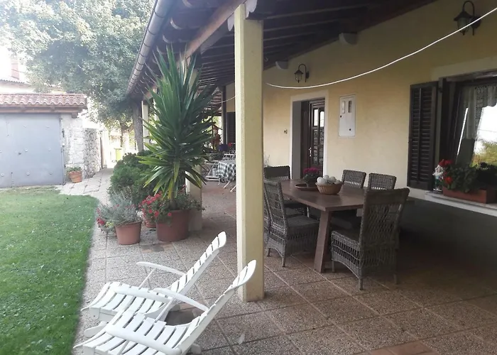 Country House Lokev Летний дом Lokev